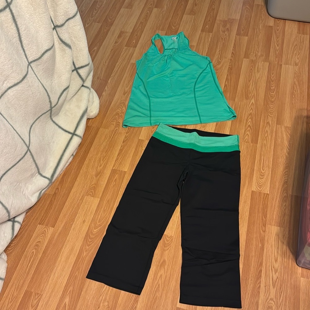 Kirkland workout pants and tank - size M